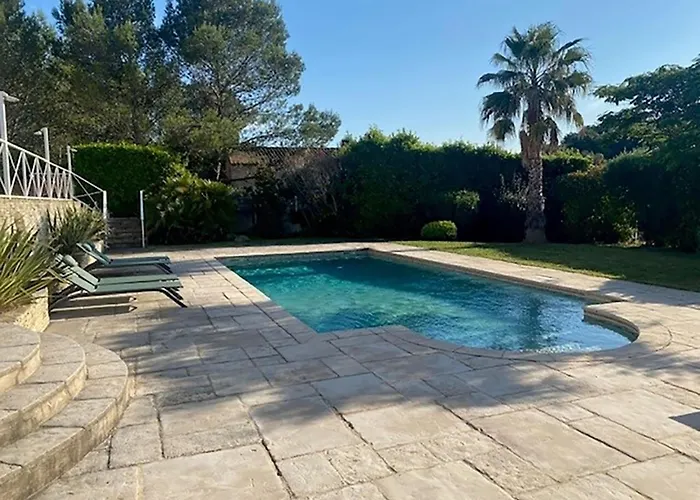 De Pullis Nyaraló *